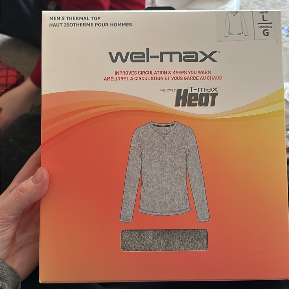 Men’s thermal fleece long sleeve.